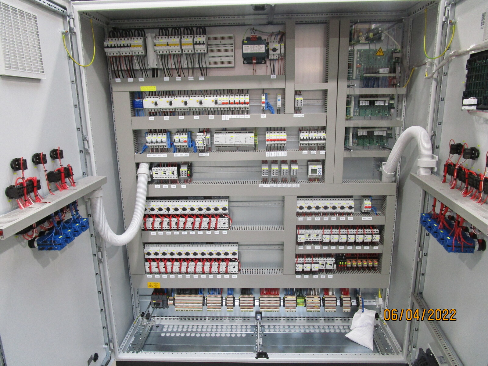 Control cabinet Rearing 5R/4T UV-S680